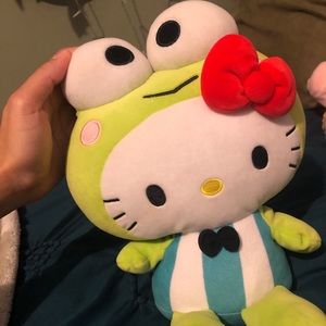 KEROPI ON HELLO KITTY ! Cutest thing ever !
